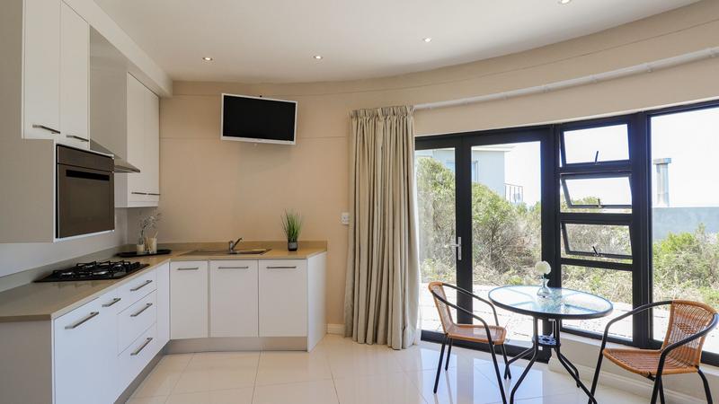 To Let 5 Bedroom Property for Rent in Pinnacle Point Golf Estate Western Cape
